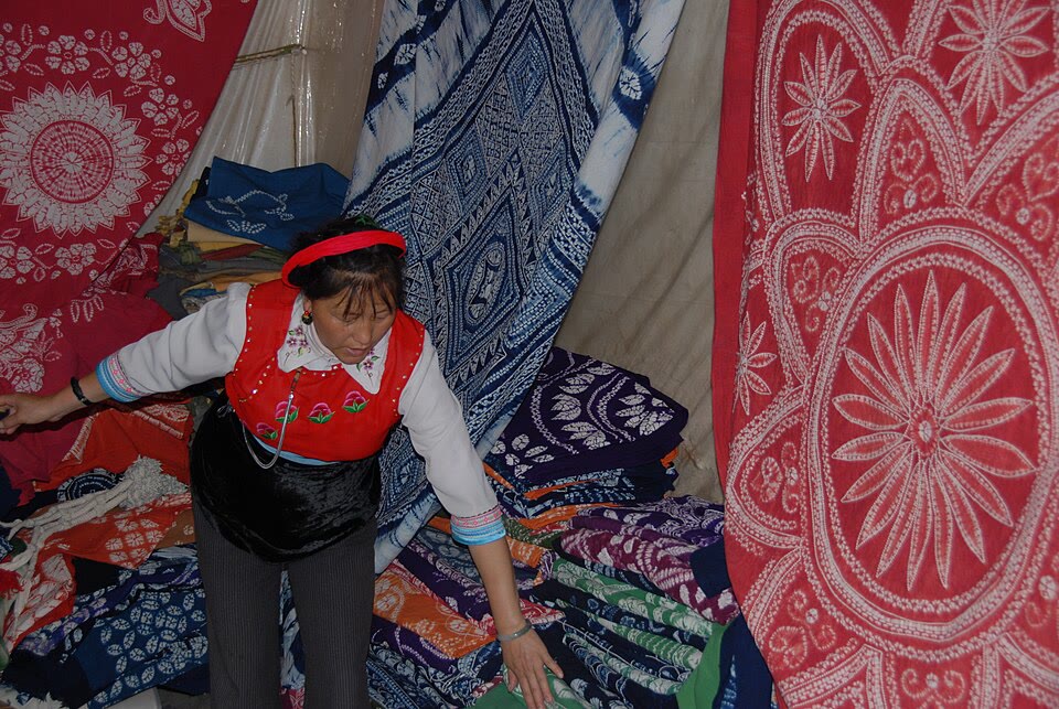 Dali textiles photographed in 2008, not the Zhoucheng museum